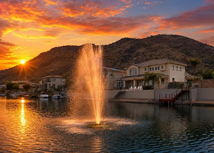 Santorini Chalet Glendale